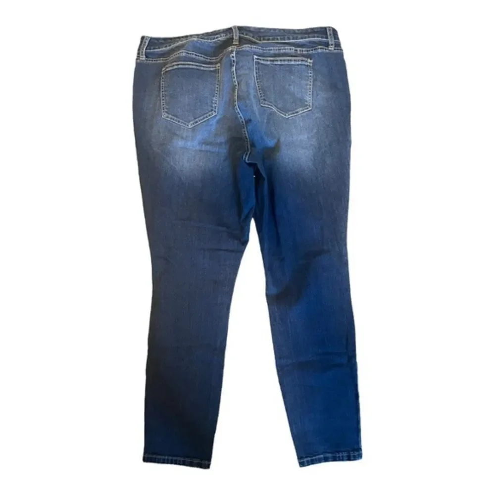 Torrid‎ Skinny Medium Wash - Size 20
